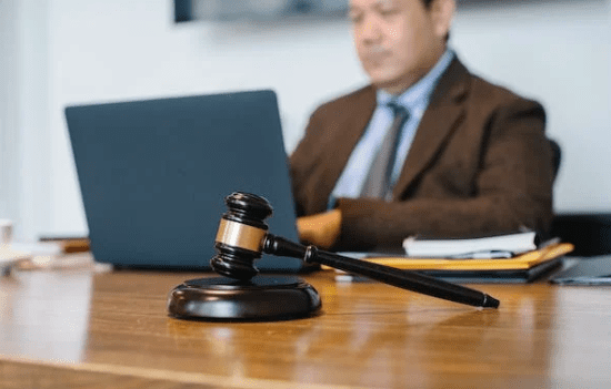 Steps and Requirements to Become a Lawyer in Canada