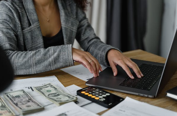 Where to invest money in Canada