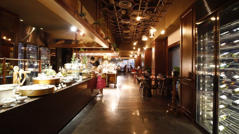 Top 8 Best Restaurants Open Late in Canada