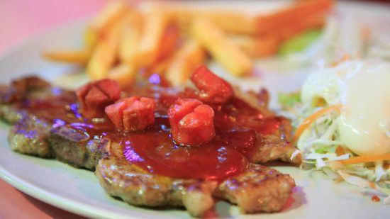 A Tavola Bar & Grill