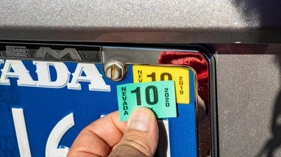 How Can You Renew Your Ontario License Plate Sticker Online