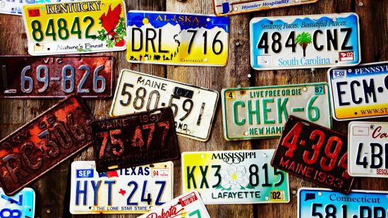 What is a Custom License Plate in Ontario