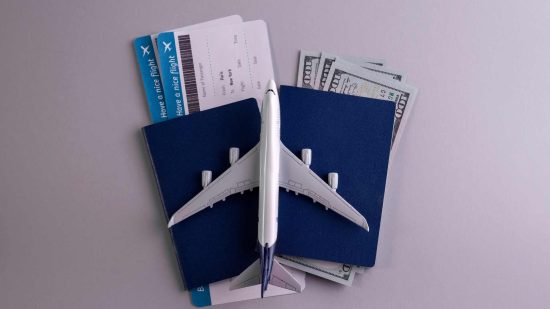 Canadian Airlines with Expiration Policies
