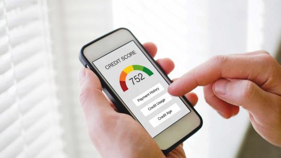 How Does Missing a Minimum Payment Affect Your Credit Score