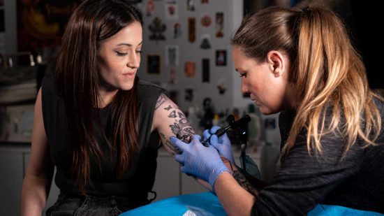 What Does a Tattoo Artist Do